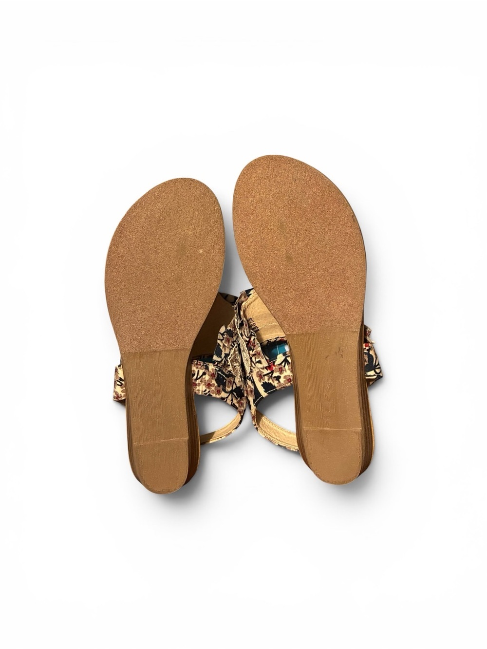 boho Cottagecore Floral Lace T‑Strap Sandals in Cream, Dark Green & Red - Picture 2 of 4